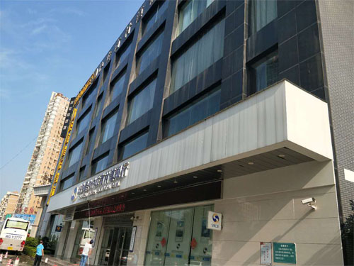 星沙滬農(nóng)商銀行招牌清洗