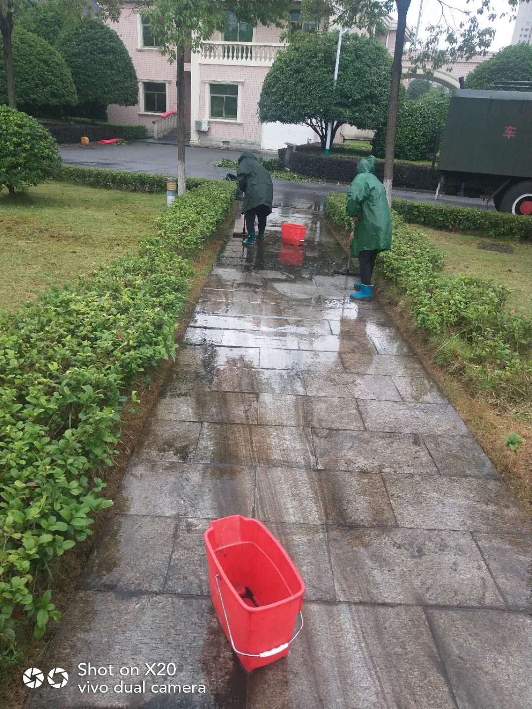 武警大隊(duì)地面清洗.jpg