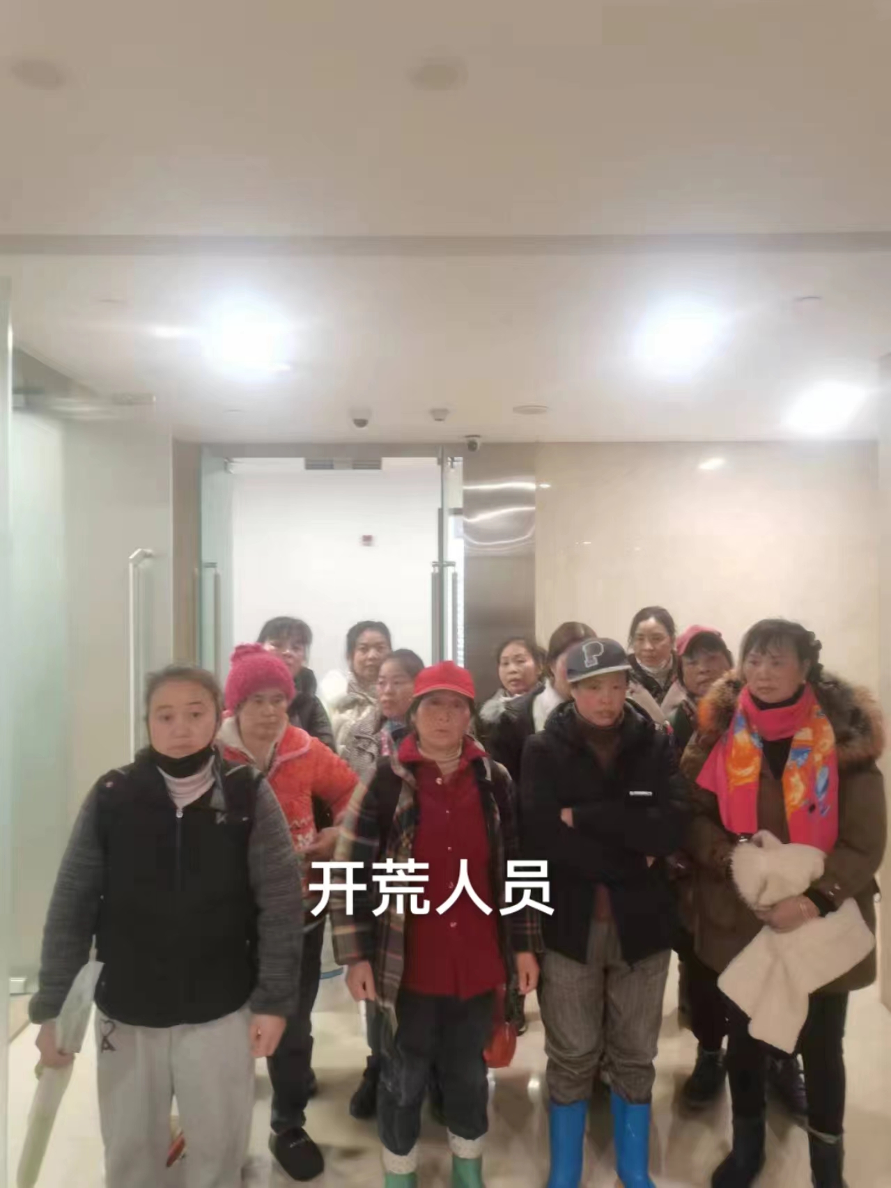 開荒保潔，木地板清洗養(yǎng)護(hù)，天花板清洗養(yǎng)護(hù)，空調(diào)面板翻新清洗！2024龍年開工大吉！